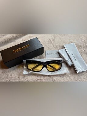 Each Cool Night Polarized Driving Glasses - Anti Glare Night Vision / Unisex